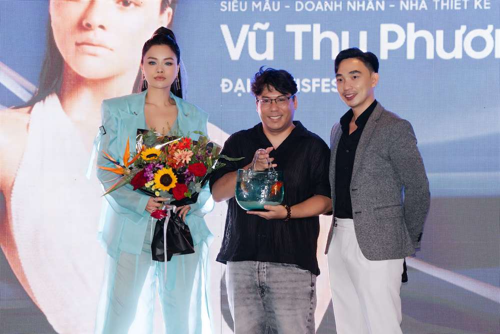 Vũ Thu Phương là đại sứ Lễ hội Thời trang Biển quốc tế Việt Nam