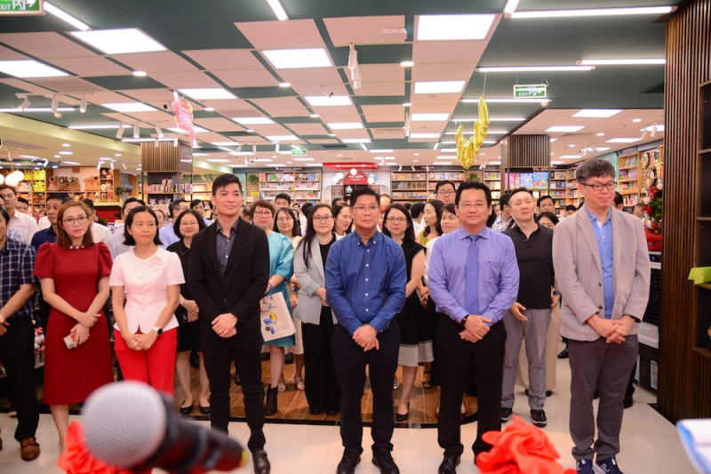 454865040_3870551426560425_6663388833191855983_n-1722 Các đại biểu tham dự chung vui cùng đơn vị phát hành sách lớn nhất VN