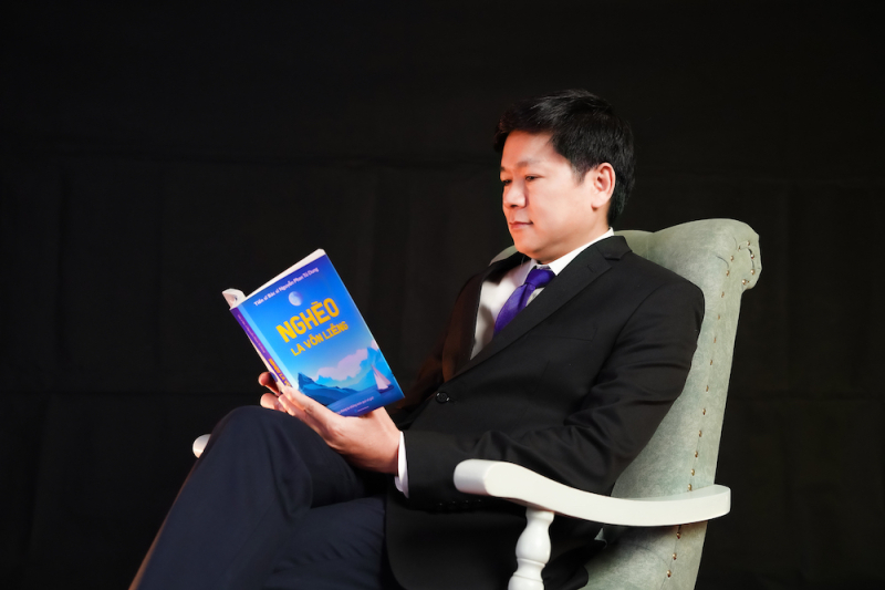 bac-si-tu-dung-2-1-1146 Bác sĩ Tú Dung-Tác giả tập sách Nghèo là vốn liếng