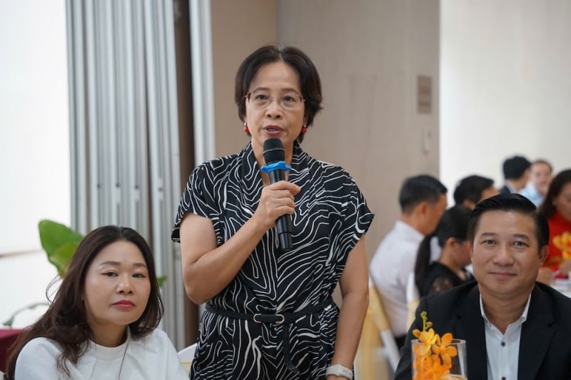 dnt-1911 Bà Nguyễn Thị Lan Hương, Chủ tịch CLB Nông nghiệp Công nghệ cao Doanh nhân trẻ Việt Nam