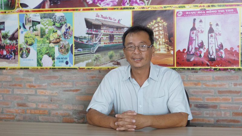 dsc9592-1903 Anh Trần Thanh Hùng, chủ nhiệm Hội quán Cùng nhau làm du lịch và chủ nhân Ngôi nhà Hoa Ếch. Ảnh NVCC