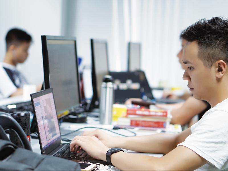 Nhiều startup ở lĩnh vực mới như fintech, blockchain... rất mong muốn có khung khổ pháp lý để tự tin hoạt động và kêu gọi vốn. Ảnh: T.L.