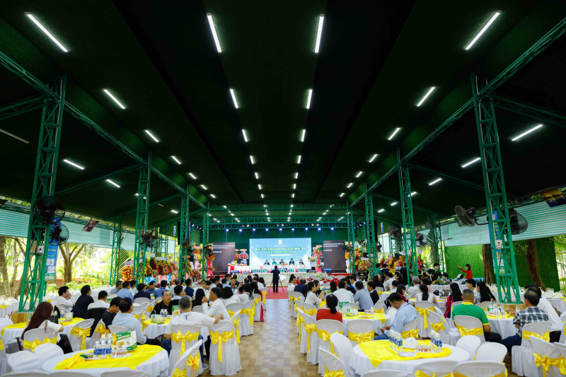 tv2_4509-1353 Đông đảo các đại biểu về tham dự đại hội