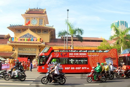 xe-buyt-hai-tang-tuyen-sai-gon-cho-lon-chinh-thuc-di-vao-hoat-dong-tu-ngay-295-1350 Xe buýt hai tầng tuyến Sài Gòn - Chợ Lớn chính thức đi vào hoạt động từ ngày 29/5/2024. Ảnh: Internet