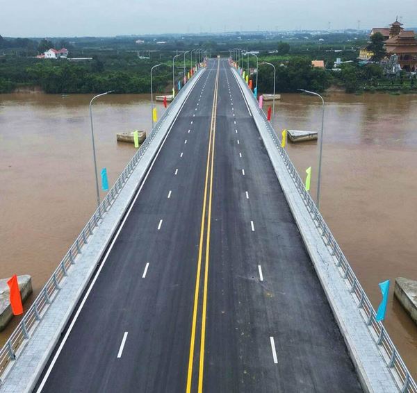 Cầu Bạch Đằng 2 nối Bình Dương và Đồng Nai chính thức thông xe