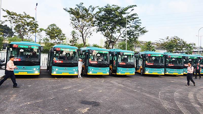 Khai trương 17 tuyến xe buýt kết nối metro Bến Thành – Suối Tiên