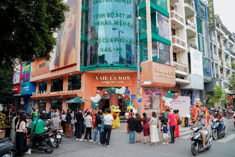 NAIL LA MOS đại diện cho sự kết hợp hoàn hảo giữa chất lượng, đa dạng, và tính trendy