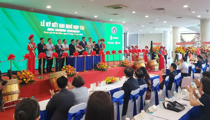 Nhiều máy móc thiết bị công nghệ và sản phẩm công nghiệp mới hiện đại được giới thiệu tại Vinamac Expo 2024