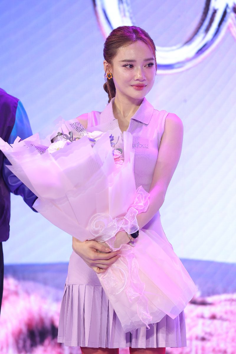 Tái Định Nghĩa Thời Trang Cùng WOW ra mắt BST với Nhã Phương, Ninh Dương Lan Ngọc