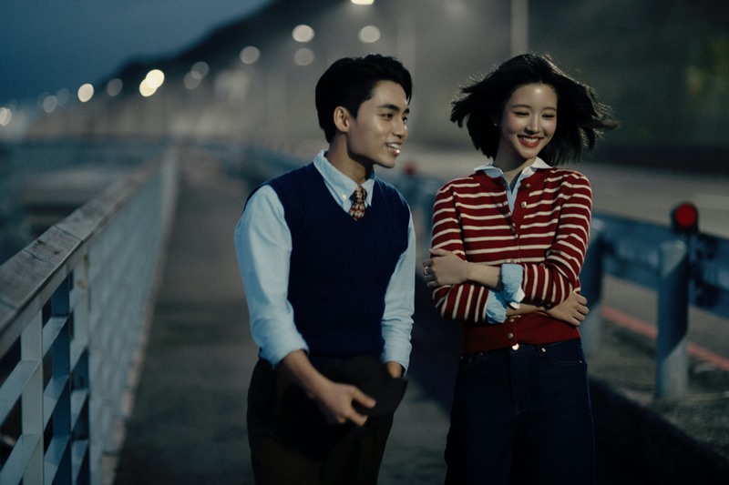 Tình yêu không bao giờ cũ: MONO đưa chuyện tình ông bà vào MV