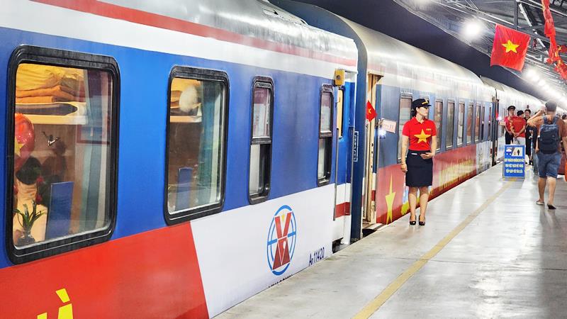 Đường sắt Việt Nam chạy đôi tàu mang tên “Đoàn tàu Thống nhất”
