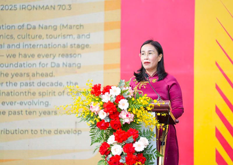 PGS.TS Nguyễn Đức Trung chia sẻ tại họp báo về Ngày hội Thực tập và Việc làm HUB lần thứ 17 năm 2025