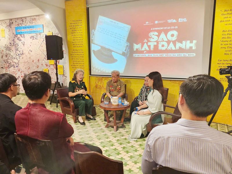 “Sao Đầu Mũ” trao tặng thư viện điện tử cho Bảo tàng Biệt động Sài Gòn – Gia Định