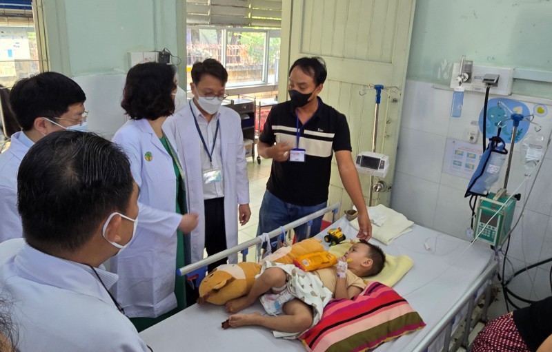 Bệnh tay chân miệng ở miền Nam diễn biến phức tạp