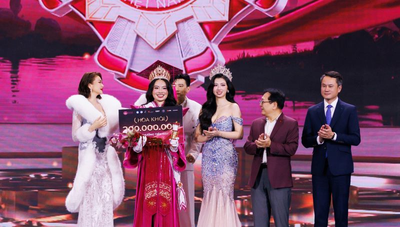 Nguyễn Ngọc Linh trở thành Hoa khôi Sinh viên 2026