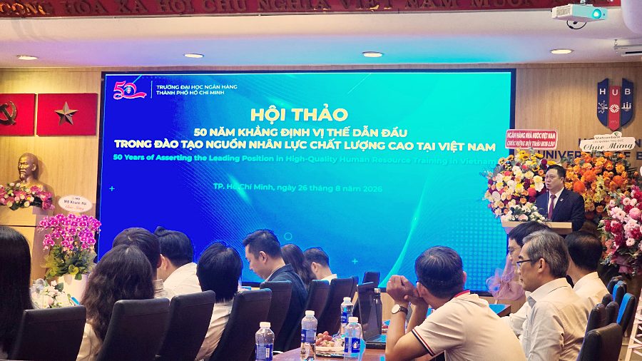 Trường Đại học Ngân hàng TP.HCM thúc đẩy mô hình giáo dục gắn nhà trường với doanh nghiệp