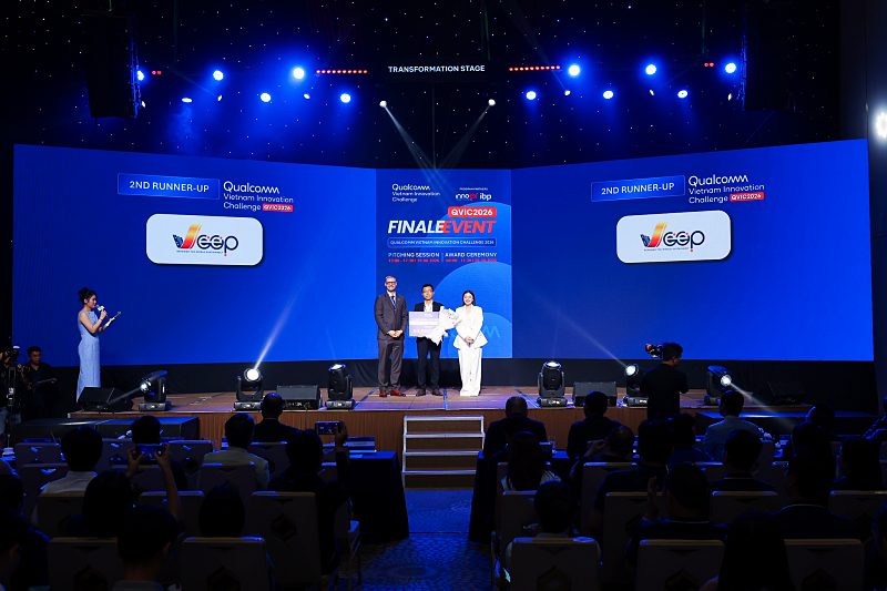 Startup Việt giành 255.000 USD với loạt giải pháp AI, robot và IoT