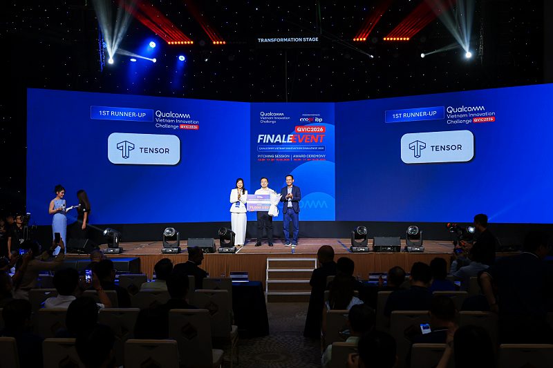 Startup Việt giành 255.000 USD với loạt giải pháp AI, robot và IoT