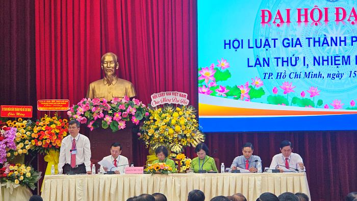 Lưu nháp tự động